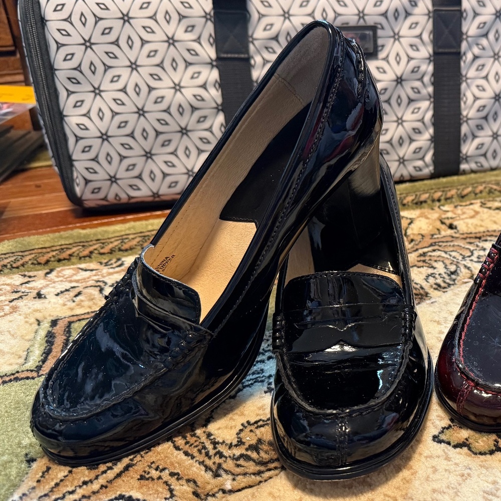 Michael Kors 3 inch Patent Leather Heel Size 9M - Black Patent EUC